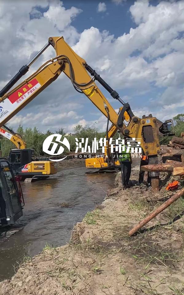重慶打松木樁專業(yè)施工隊(duì)-4米松木桿小頭十公分多少錢？